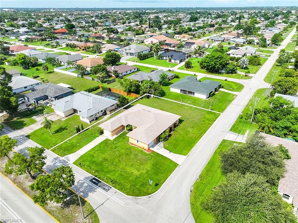 1st image of 1304-1306 SE 24th AVE