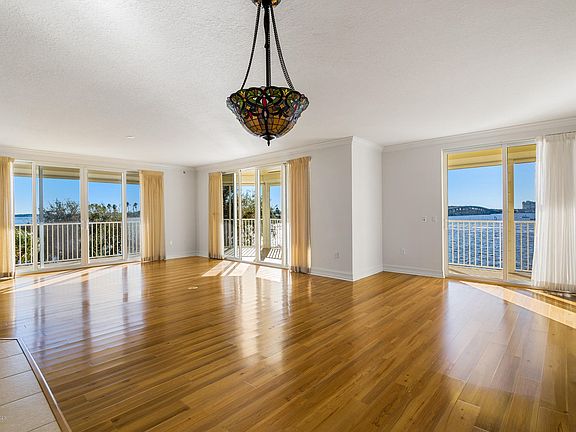 3rd image of 500 Sail Ln APT 201
