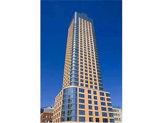 Rented by Douglas Elliman | media 14