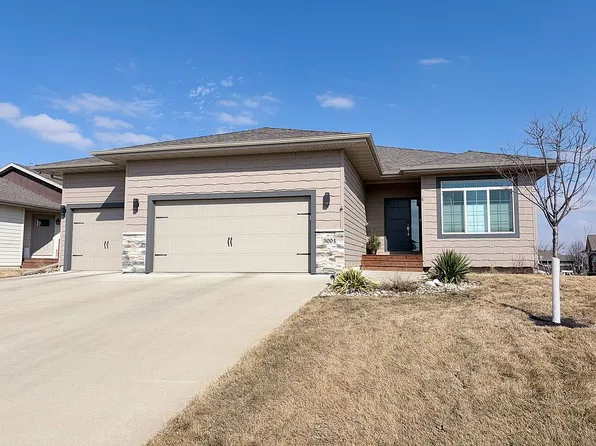 3004 S Richie Dr, Sioux Falls, SD 57106