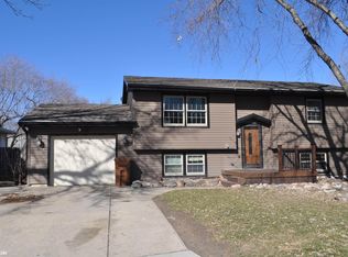 527 Granada Rd, Carroll, IA 51401