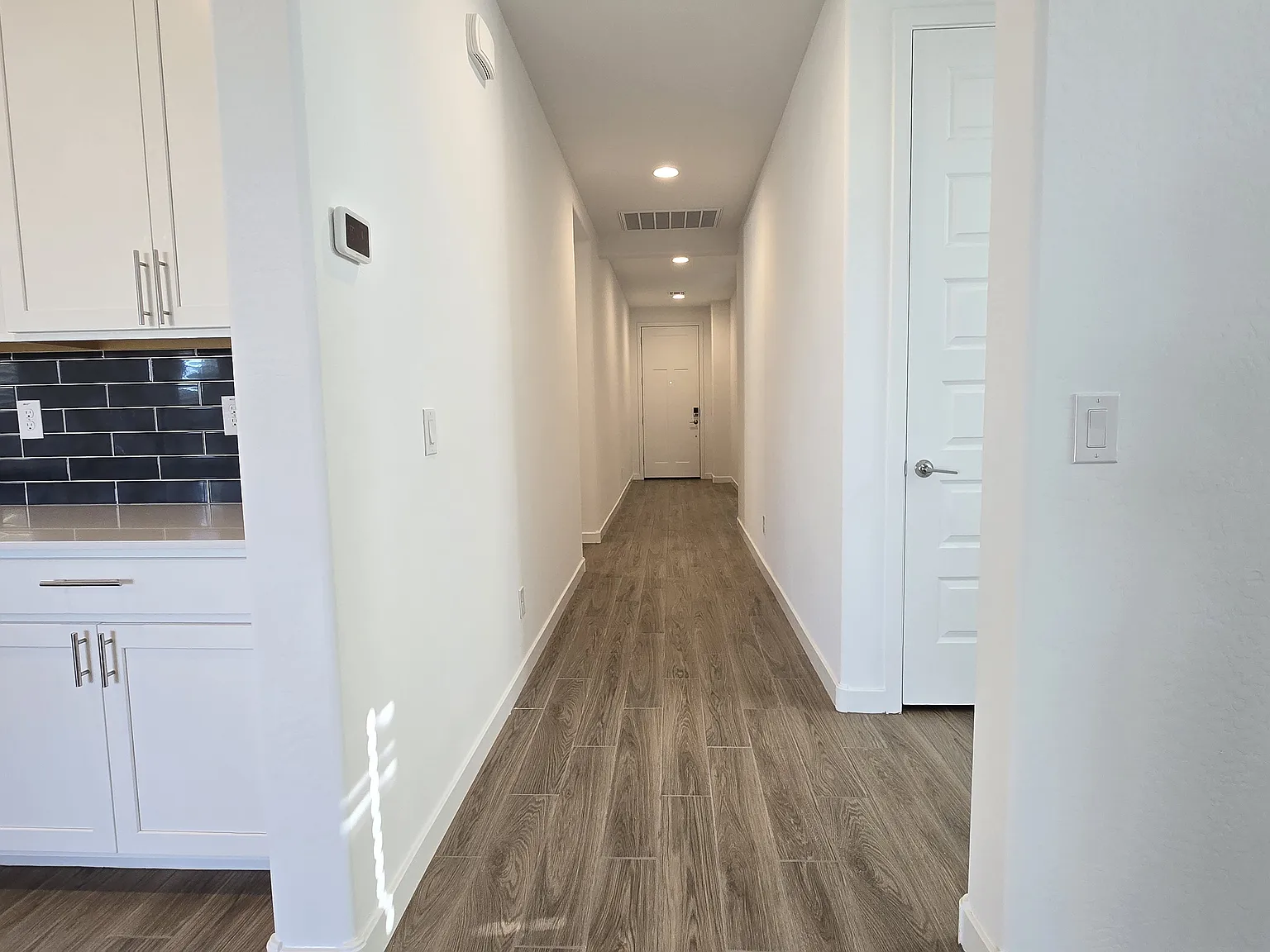 4 bed, 1946 sqft, $2,950 — Photo 3