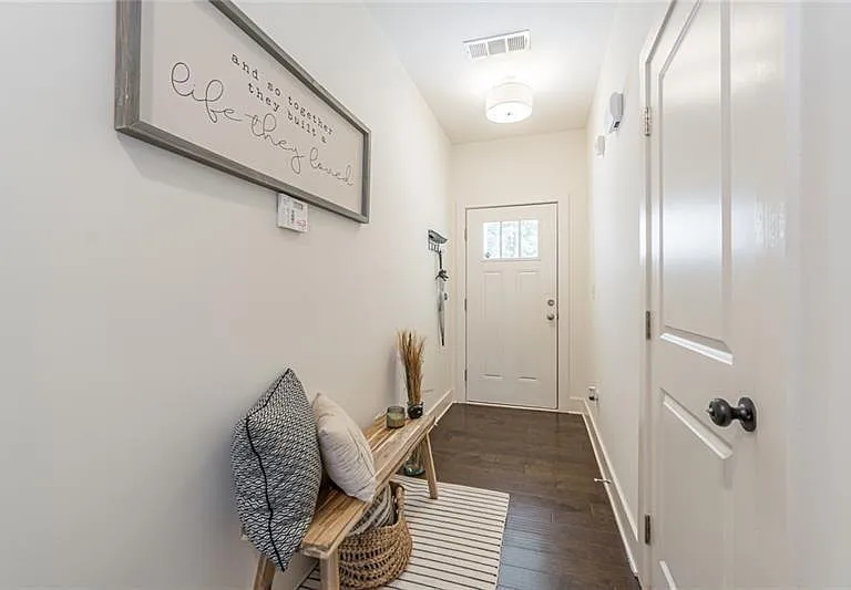 5392 Brooklands Dr — Photo 2