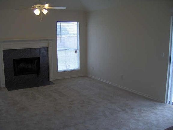 3rd image of 1034 Westover Dr