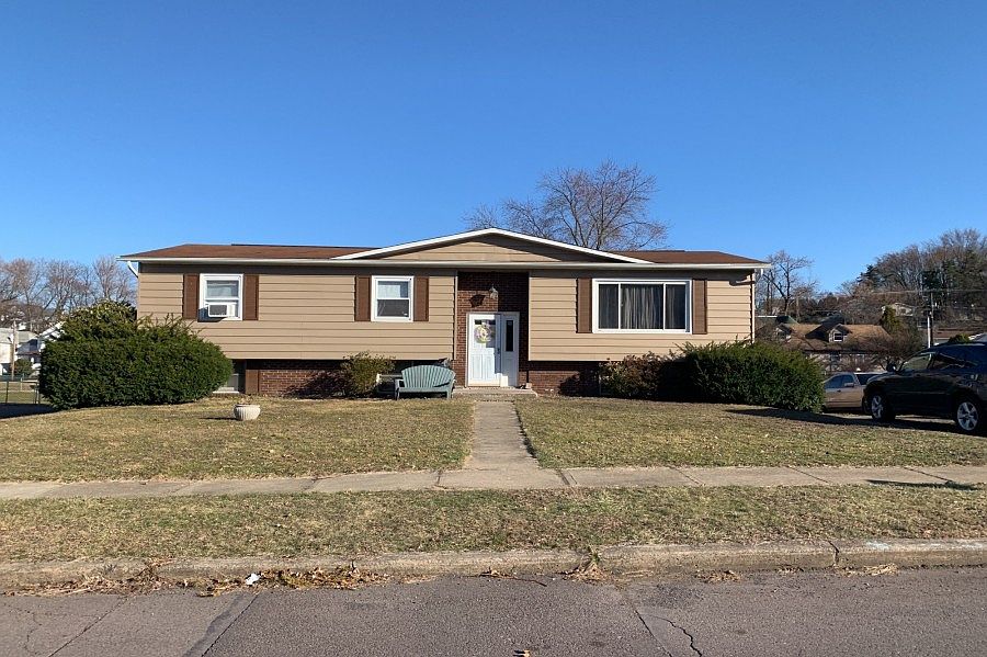 1st image of 109 E Pheasant Dr
