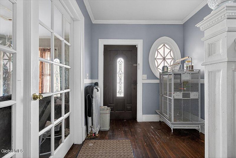 3rd image of 118 Linden Street