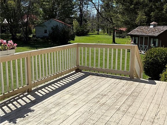 3rd image of 714 W Groton Rd