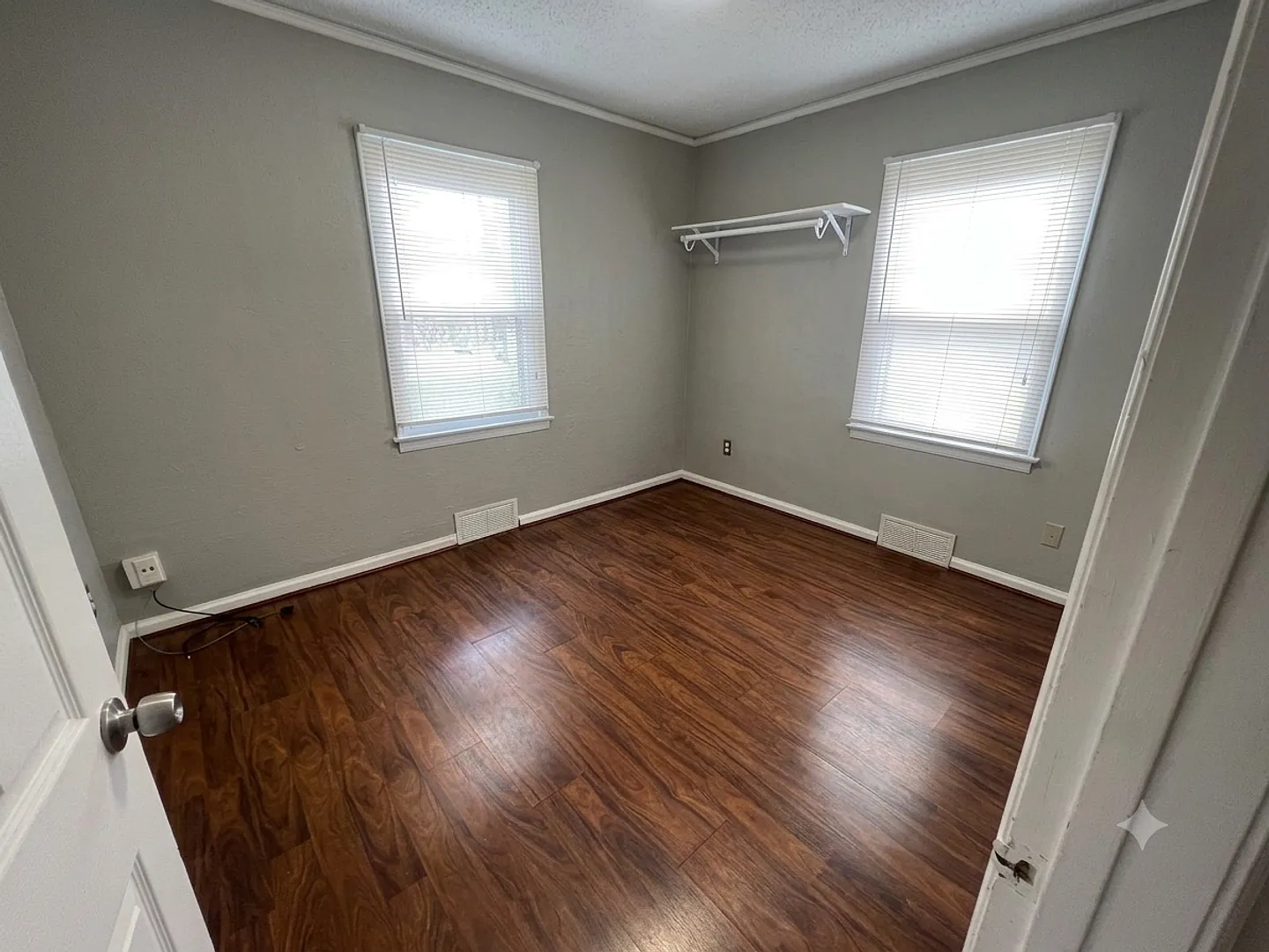 Charming 2 Bedroom In Ferndale — Photo 4