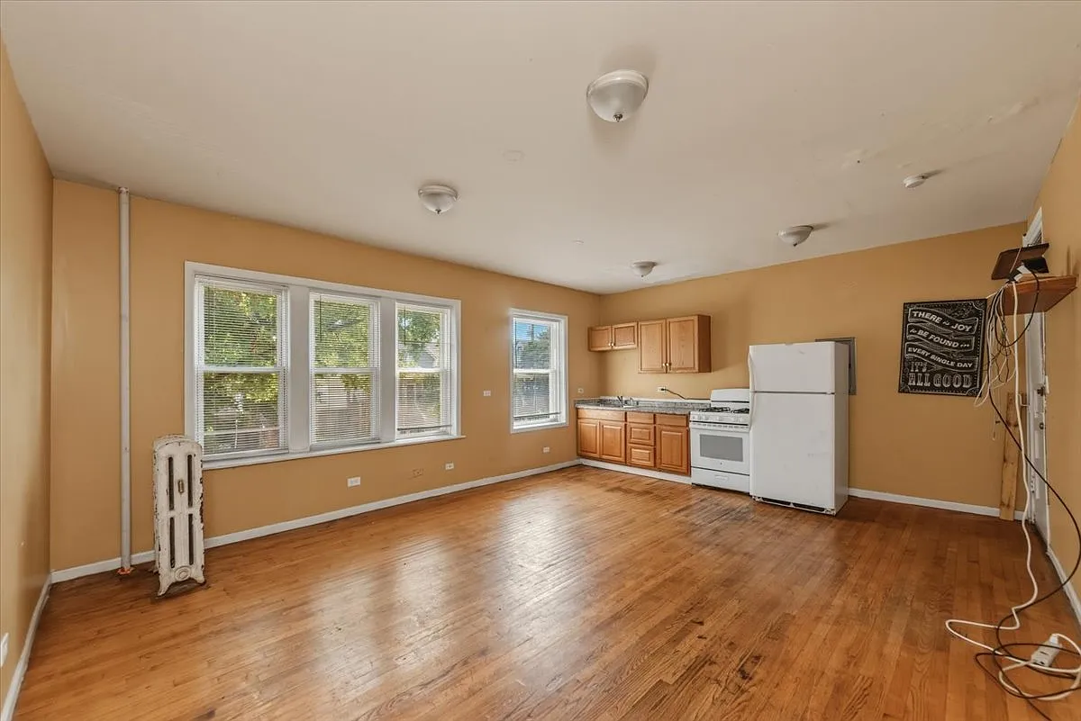 2 bed, 1.0 bath, $1,500 — Photo 3
