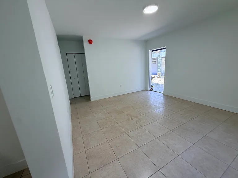 281 NE 78th St #1 — Photo 15