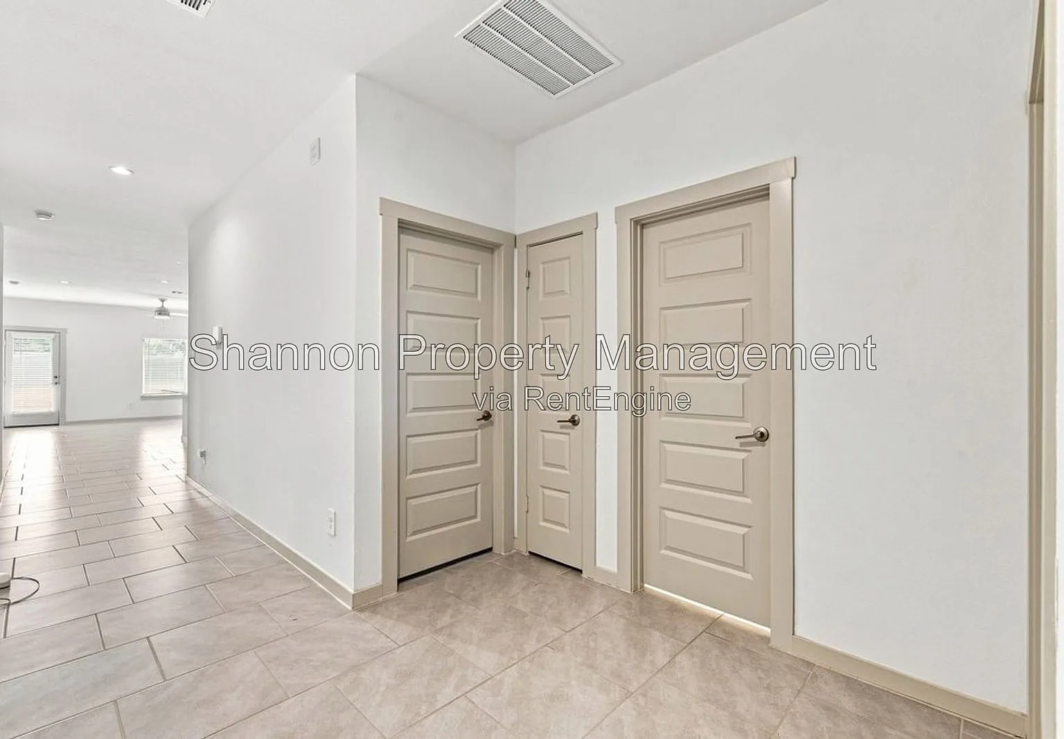 4 bed, 2.5 bath, 1831 sqft, $2,795 — Photo 4