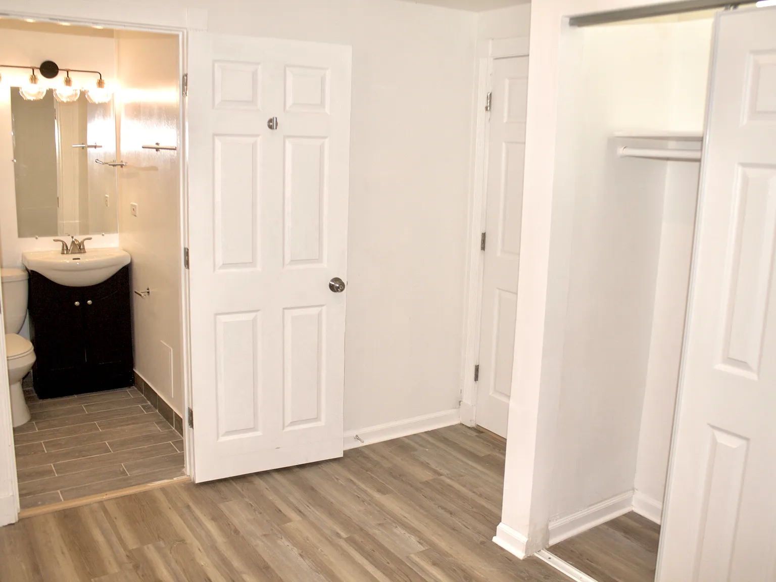 2 bed, $1,900 — Photo 2
