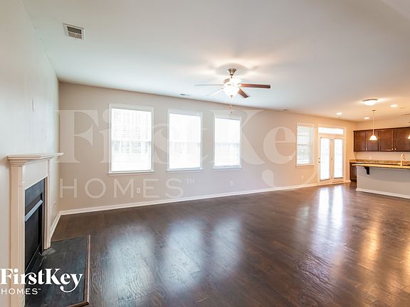 5th image of 425 Abelia Ln