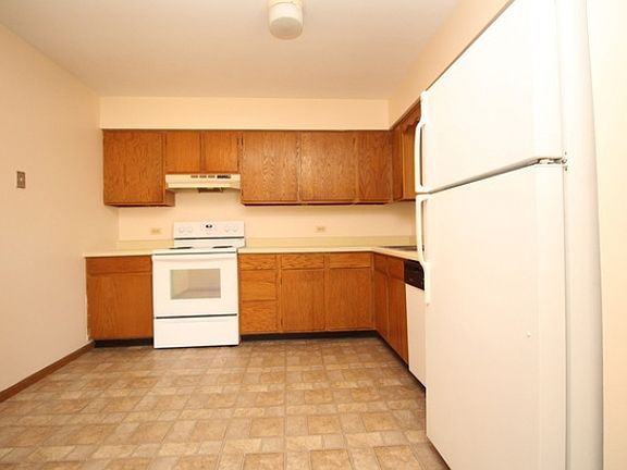 4th image of 633 Dean Dr APT 6