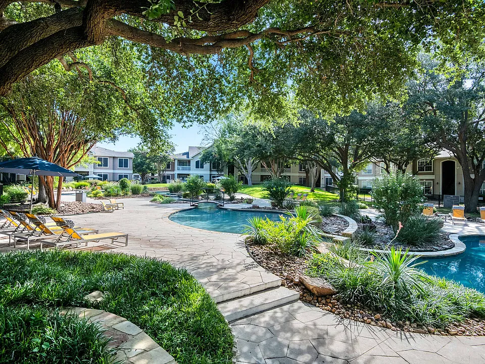 The Point at Deerfield Apartments