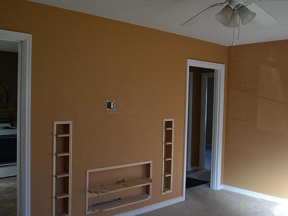 2nd image of 3947 Birmingham Dr