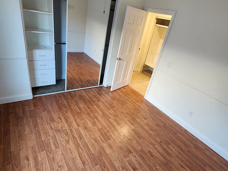 3045 E Newgrove St — Photo 35