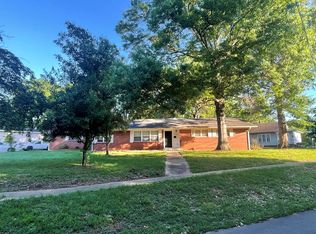 319 N Hill St, Clarksville, AR 72830