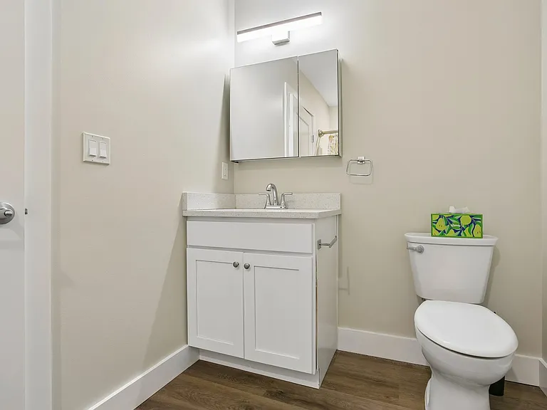 256 Captain Thomas Blvd #210 — Photo 11