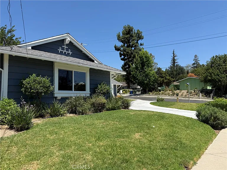 7055 Semrad Rd — Photo 34