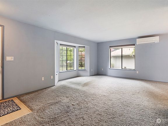 2nd image of 7513 192nd Avenue E