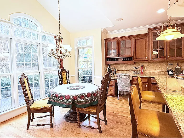 1216 Dorleath Ct — Photo 17