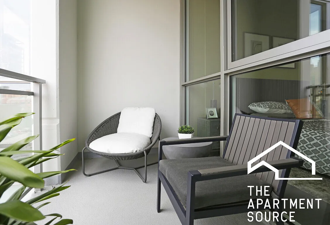 2 bed, $4,214 — Photo 4