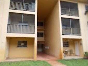 4th image of 13920 Lake Placid Ct APT B15