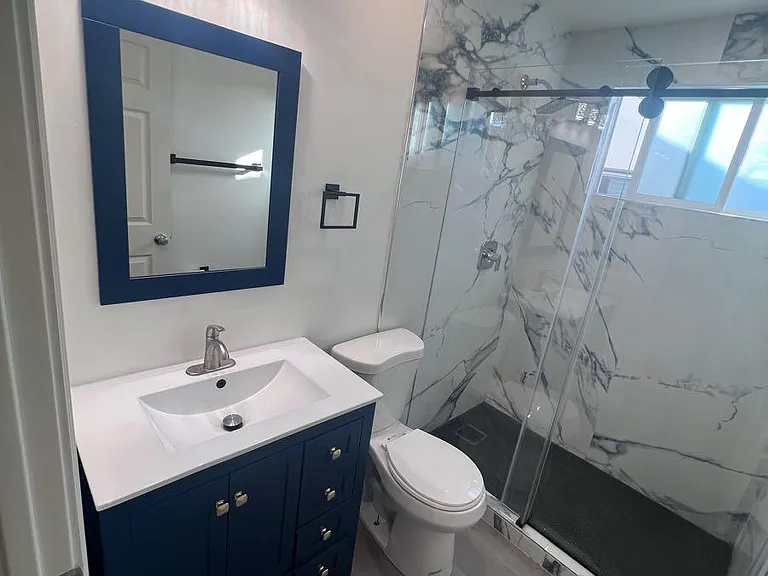 404 Grayson Ct — Photo 2