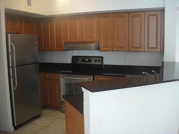 5th image of 17602 NW 25th Ave APT 107