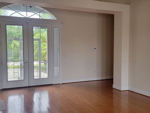 3rd image of 23526 Chimes Ave