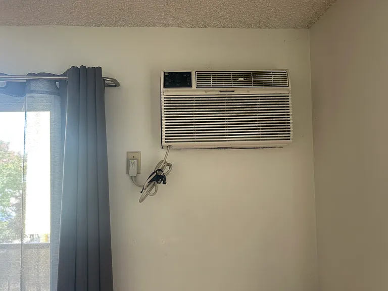 1580 College View Dr — Photo 14