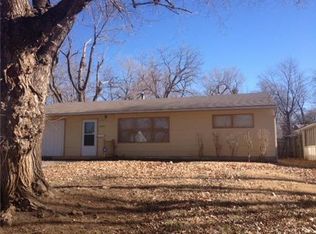 10715 Cambridge Ave, Kansas City, MO 64134