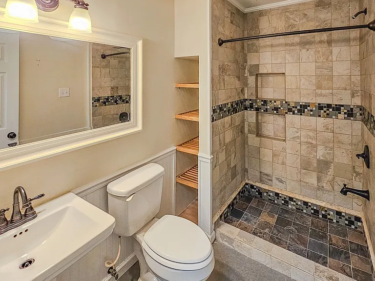 2146 Belle Terra Rd — Photo 14
