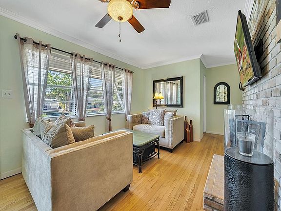 3rd image of 1239 Canberra Ave