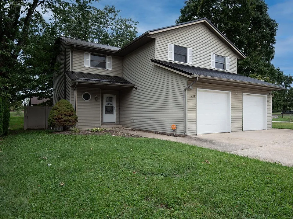 402 S Village Ct
