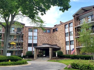 250 W Parliament Pl APT 412, Mount Prospect, IL, 60056