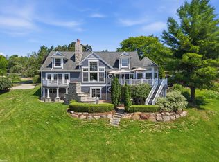 7511 Greene Haven Dr, Clarkston, MI 48348