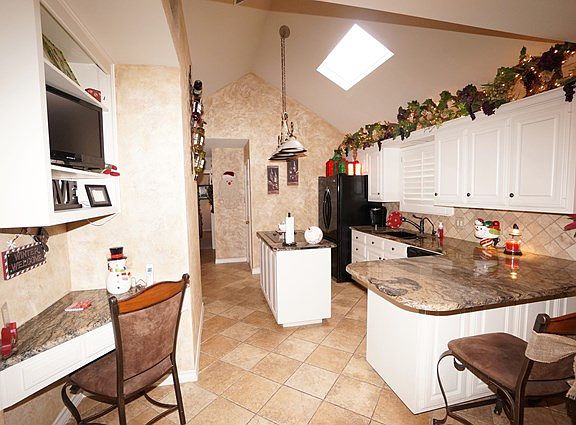 4th image of 2304 Bobwhite Dr