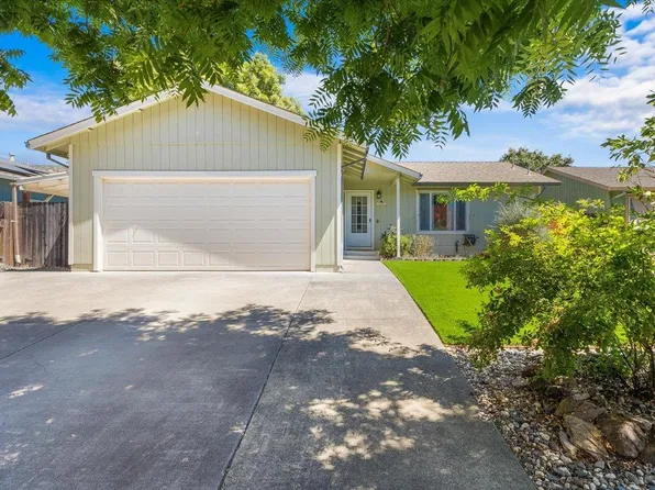 1128 Pippin Circle, Santa Rosa, CA 95407