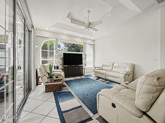 5th image of 7 EDWARD Drive