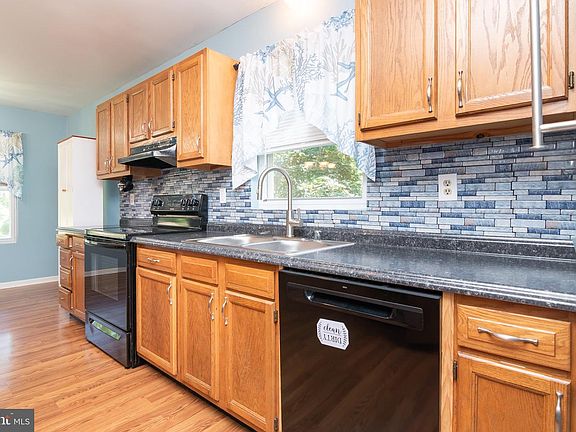5th image of 2792 Meadowbrook Rd