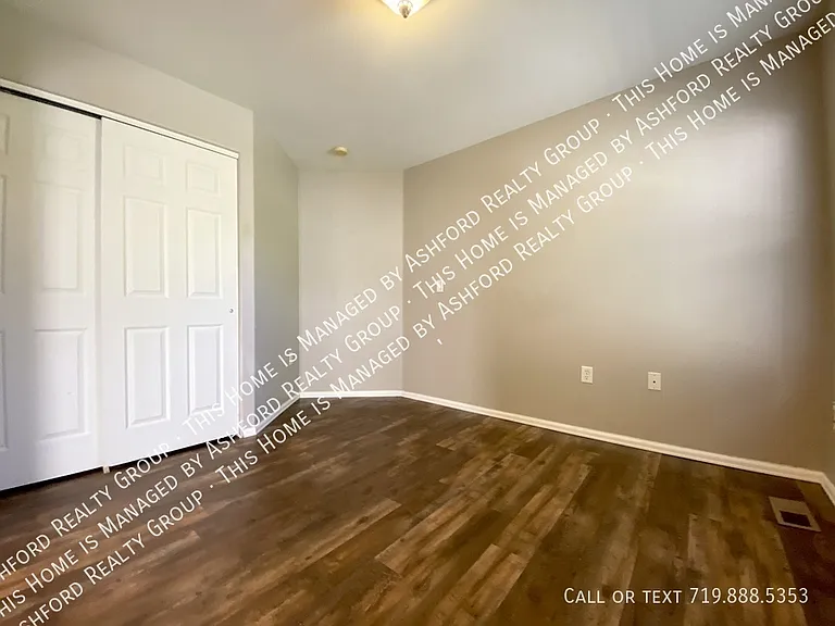 464 Ellers Grv — Photo 22