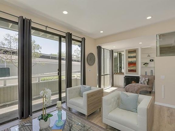 2nd image of 14 Kialoa Ct