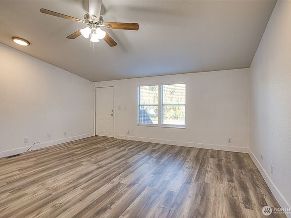 5th image of 115 E Mohler