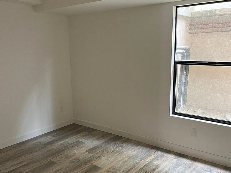 250 B Ave #A — Photo 8