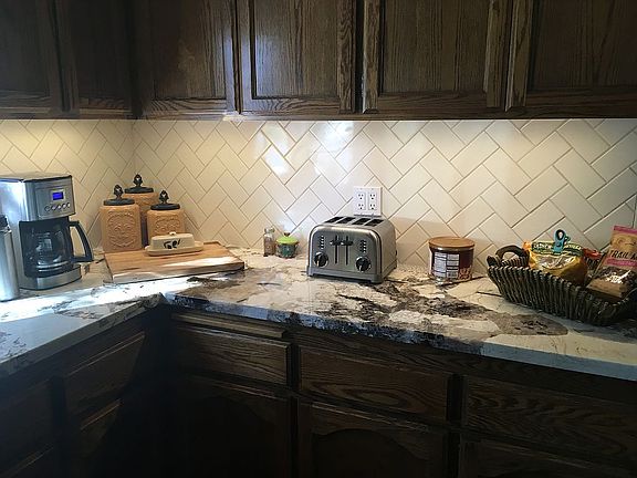 3rd image of 414 Feldstrasse Dr