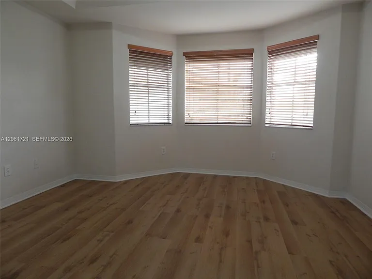 320 SW 87th Ct — Photo 21