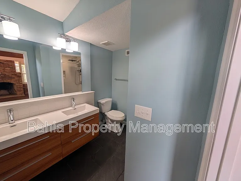 1510 E Shadowlawn Ave — Photo 17