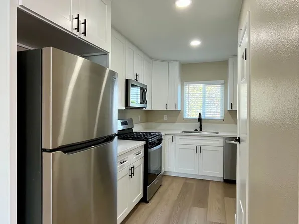 321 Waverly Pl #3, Escondido, CA 92025